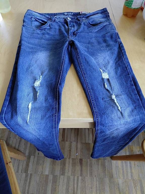 Jeans: 4 Jeans Hosen gr. 32 – Usato da Ostermundigen venduto da deb1deb1