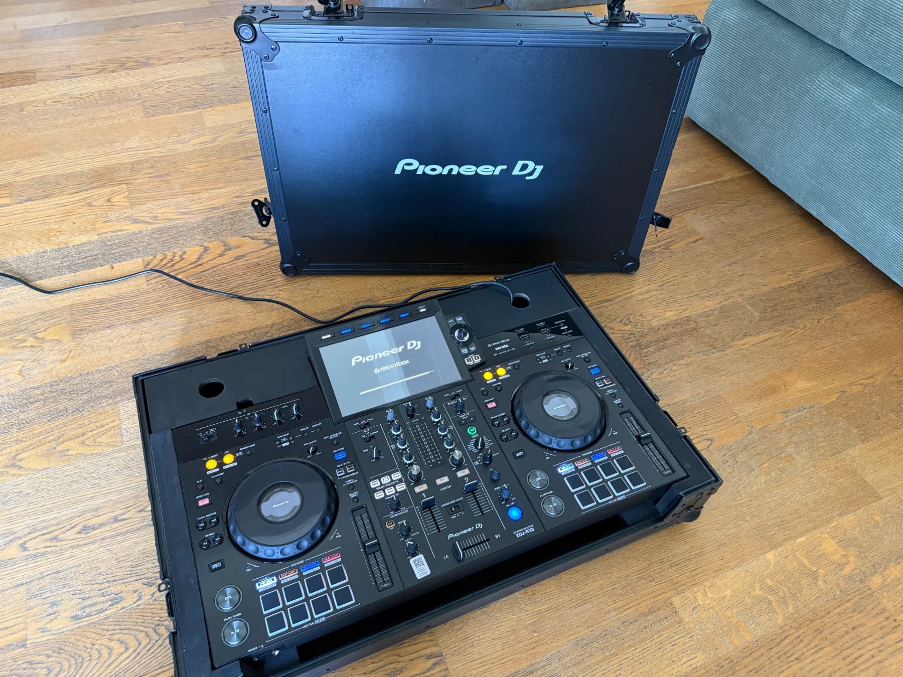 Pioneer Mischpulte: Pioneer XDJ RX3 Controller & Pioneer DJ Flightcase – Neu (gemäss Beschreibung) aus Gachnang von JohnnyBeGood88 5