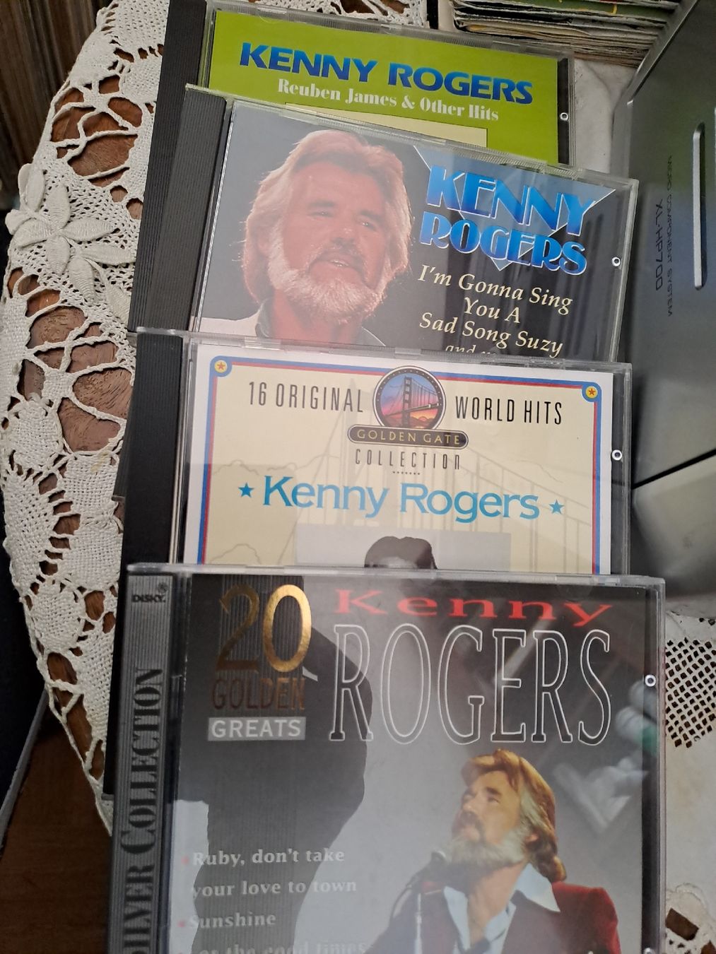 CD: 4  x CD von Kenny Rogers – Usato da Zürich venduto da Schoebi19 3