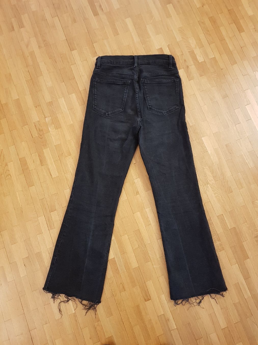 Mango Jeans: Jeans MNG noir, taille 36 - neuf – Nuovo (secondo la descrizione) da Veyrier venduto da sosozizou 2