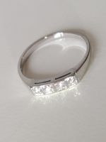 18K Ring mit 4 echten Brillanten mod. Design, clean & schön!