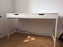Schreibtisch Alex von Ikea, weiss