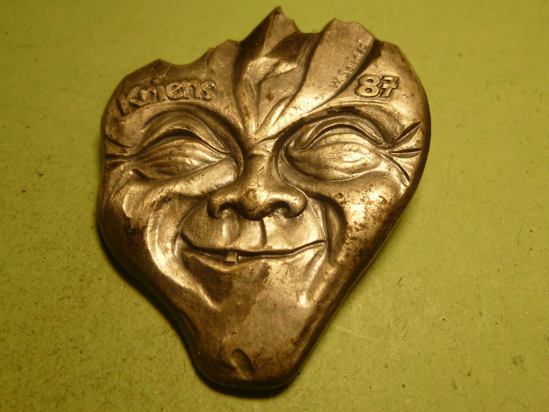 Placchette & Badge: KRIENS 1987 SILBER – Usato da Ried (Muotathal) venduto da Mandarin02