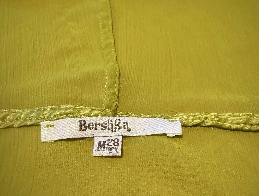 Bershka Top: Haut transparent vert Bershka taille M – Usato da Lausanne venduto da loi_8msc 3