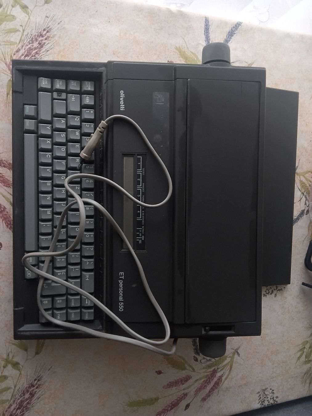 Olivetti Macchine da scrivere: Olivetti 550 – Usato da Yverdon venduto da Nany6 1