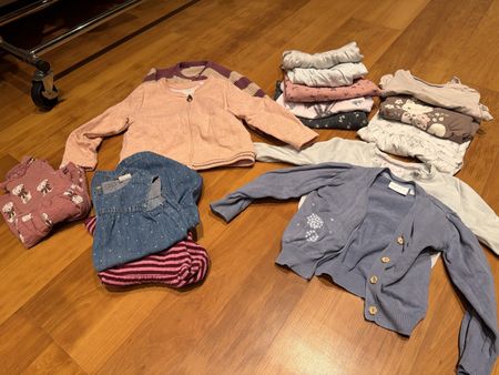 Kleiderpaket Mädchen verschiedene Oberteile, Gr.86/92