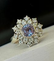 Weiss-Gold-Ring 750 mit SPINELL (Lavendelblau) & Brillanten