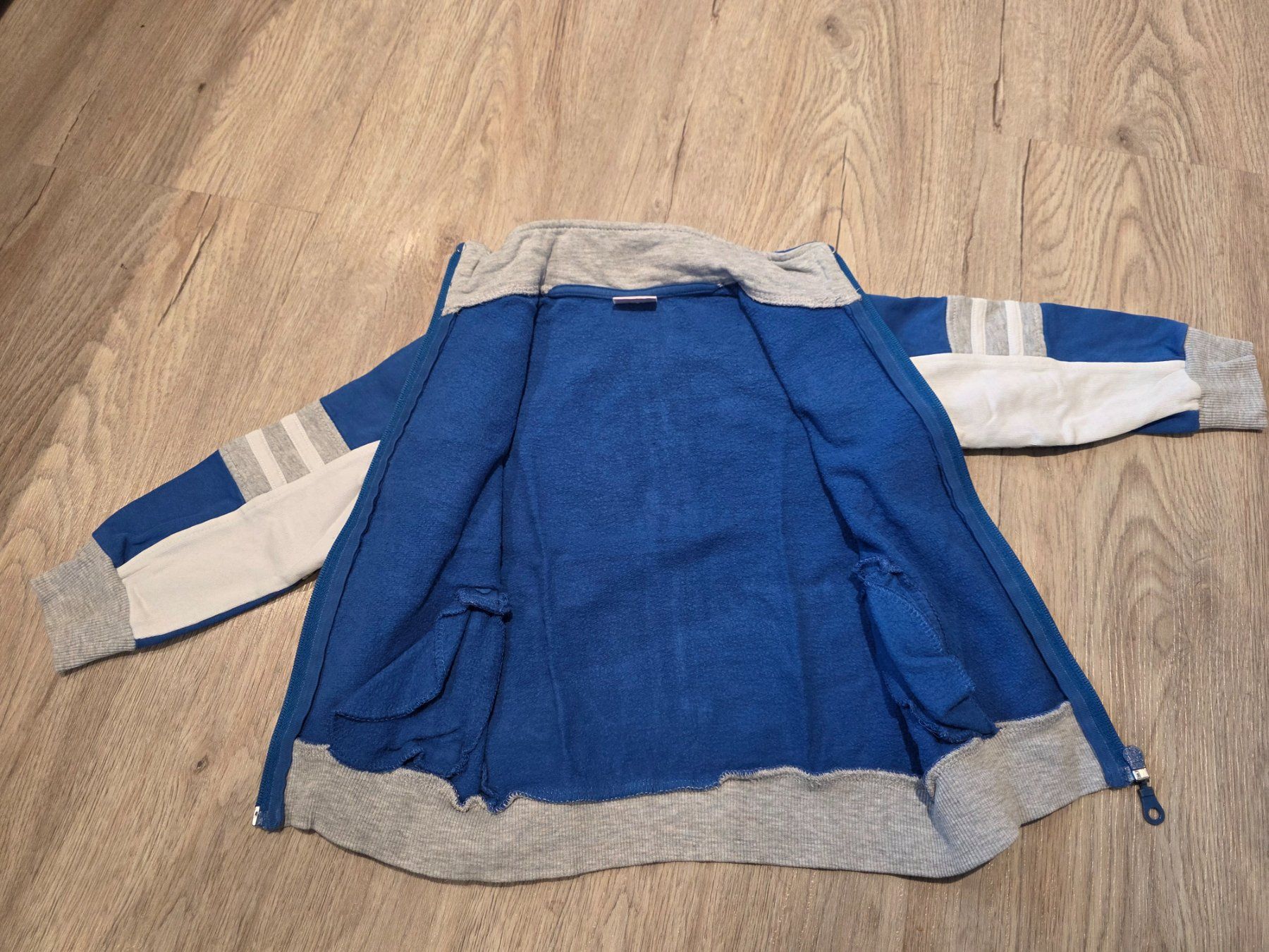 Pullover & Sweatshirts: 3 Jungen Pullover in Grösse 92 / 98 – Gebraucht aus Meiringen von tma_2 7