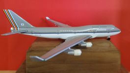 Herpa MODELLFLUGZEUG B747-400  ASIANA 1:500