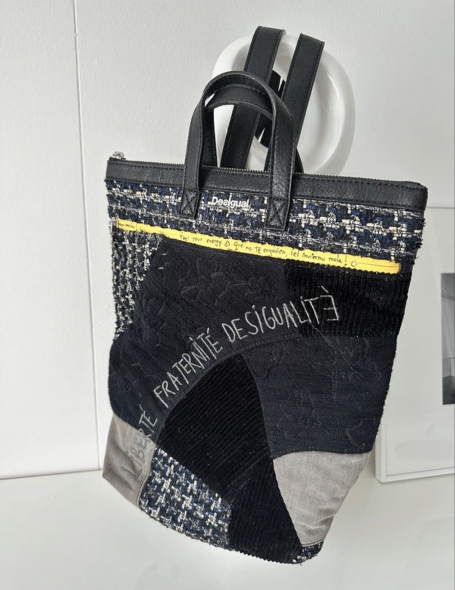 Desigual Rucksäcke: Desigual Rucksack schwarz Patchwork Muster  – Gebraucht aus Walzenhausen von auw_sx8w