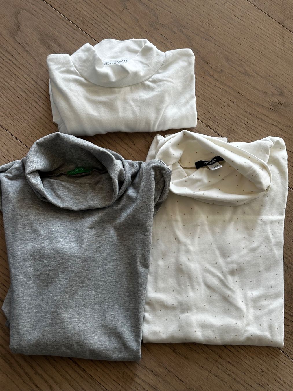 Benetton Lotti & Set di vestiti: Lot de 3 pulls col roulé enfant, automne 150cm – Usato da Vevey venduto da lua_vb2w