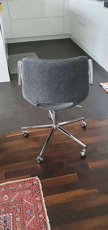 Rollstühle: Sedia da ufficio  – Gebraucht aus Zürich von zuHause75 1