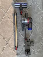 Dyson V8 motorhead 