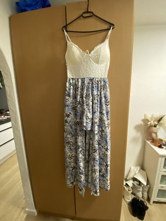 Sommerkleid/Jumpsuit mit Spitze, Blumenmuster,  M