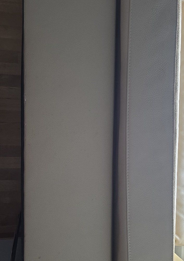 Divani: Modernes 2.5-Plätzer Sofa in hellem Beige / Ecru – Usato da Visp venduto da jon_nr6k 7