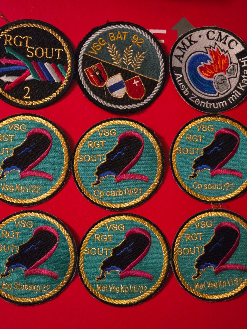 Schweizer Armee Placchette & Badge: 9x Vsg Abzeichen Badges Divers Bataillon – Usato da Nyon venduto da freetoys08