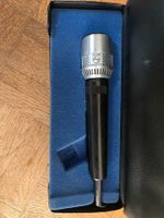 Microphon sehr gut von Philips mit 3 Pol Din oder Jack 6,3mm