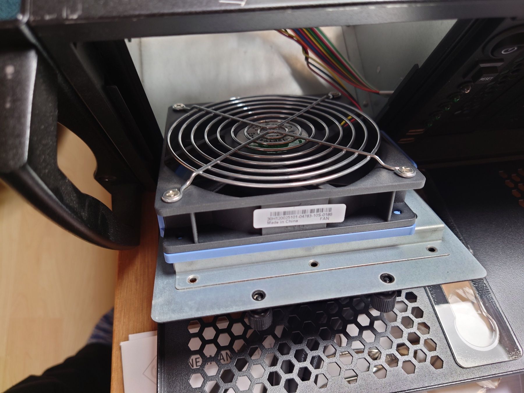 Custodie: 19 Zoll PC-Gehäuse – Usato da Menziken venduto da jonasmeyer 2