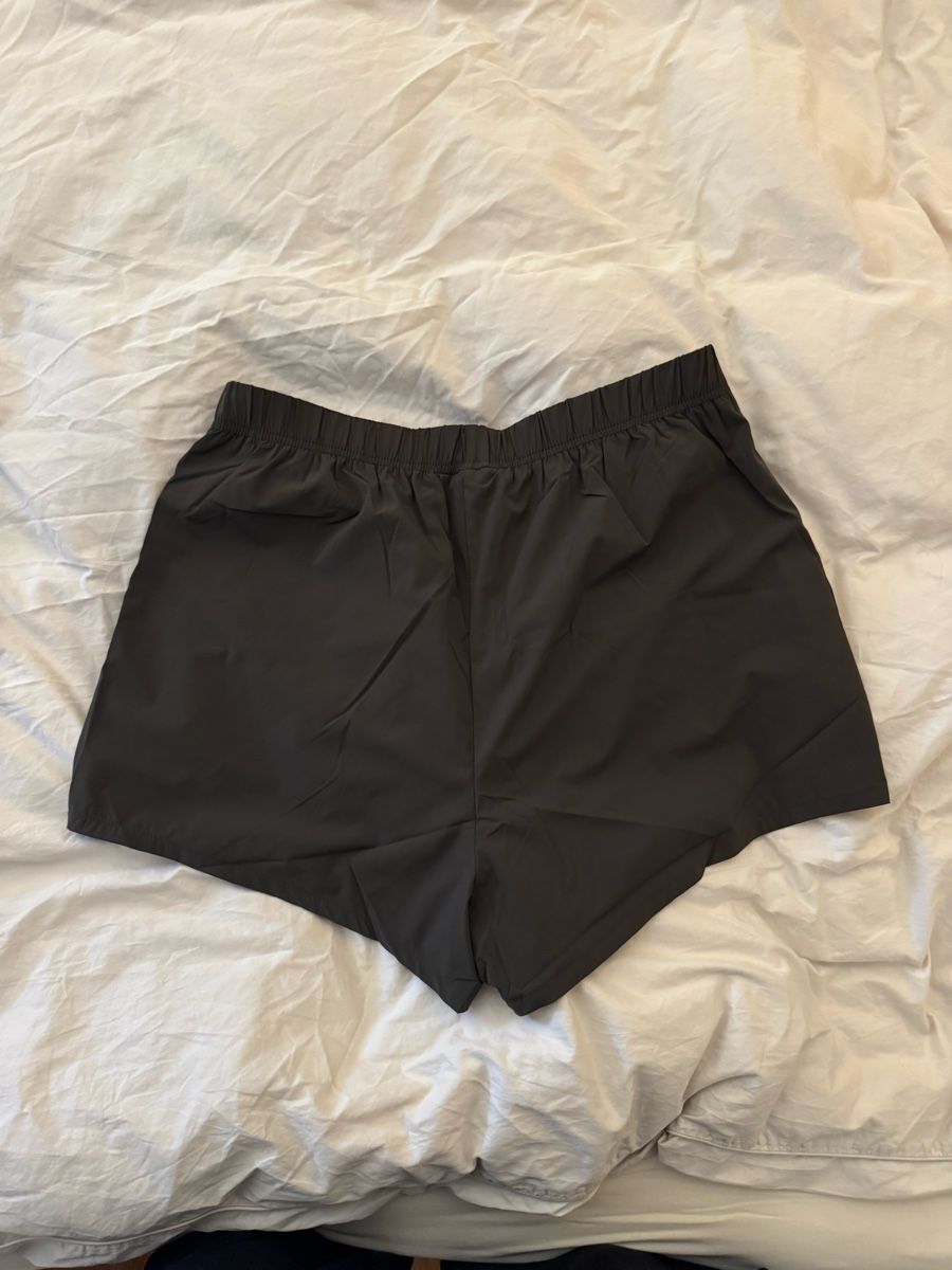 Fear of God Hosen: Fear of god Essentials running Short L – Neu und originalverpackt aus Rapperswil SG von pli_fz9r 3
