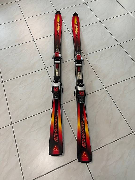 Sci: Ski Fischer Revolution 160cm – Usato da Bäriswil BE venduto da ima_y2xf