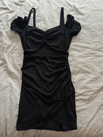 Robe noir