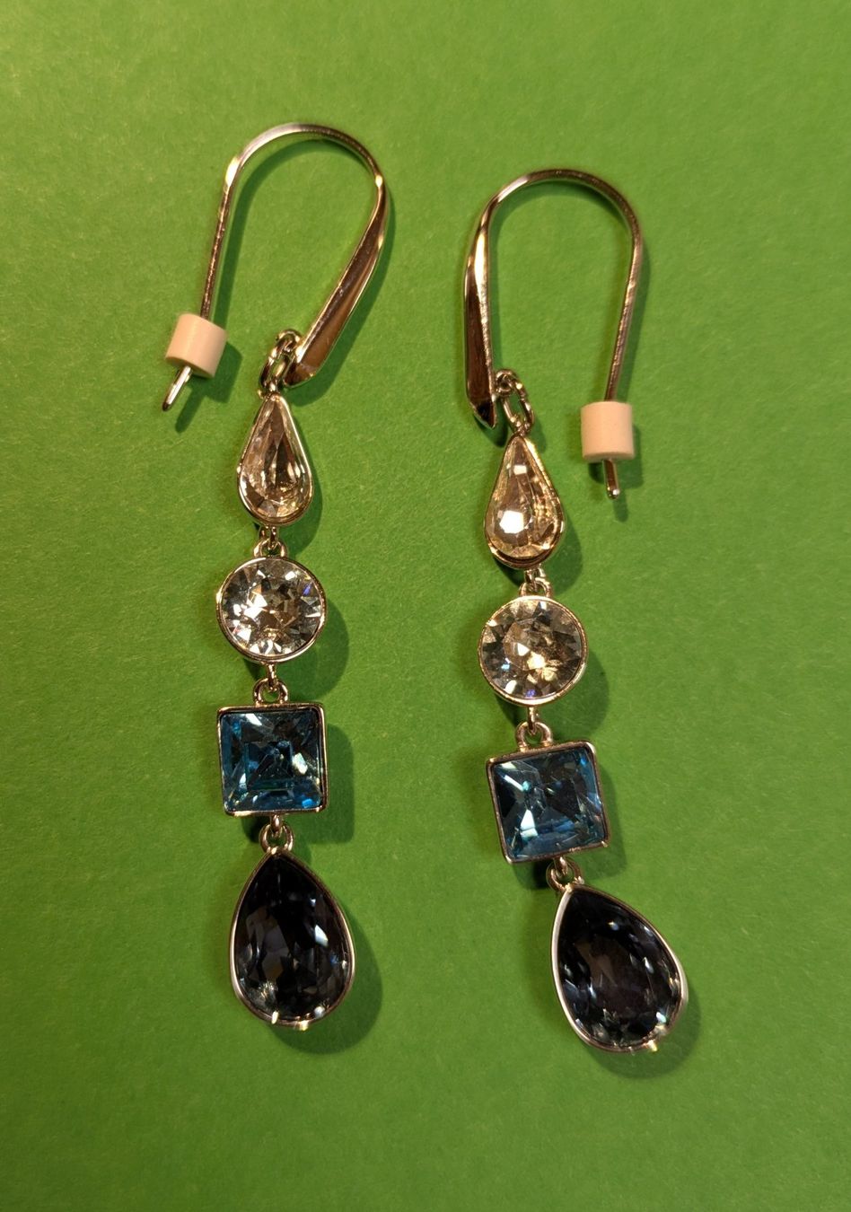 Swarovski Orecchini pendenti & Orecchini a lobo: Swarovski-Ohrhänger – Usato da Zetzwil venduto da Stritzi