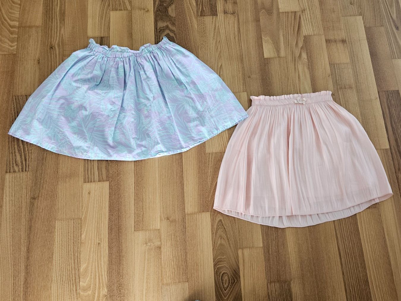 Lotti & Set di vestiti: Kleiderpaket Mädchen Gr. 122/128 – Usato da Ehrendingen venduto da mythical 2