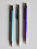 2x mini Druckbleistifte und 1x mini Kugelschreiber
