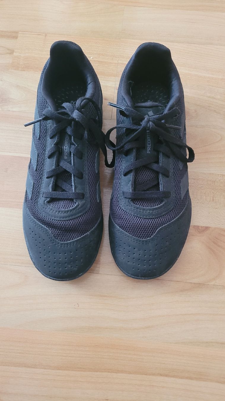 Adidas Scarpe per ragazzi: Sneaker Adidas Predator Grösse 36.5 – Usato da Konolfingen venduto da Ncheryl 1