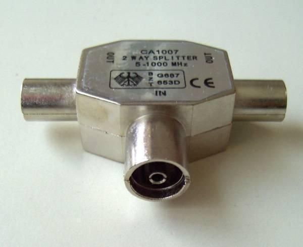 Cavi: Verteiler Antenne 1x Buchse/2x Stecker – Nuovo (secondo la descrizione) da Basel venduto da Palmenland 1