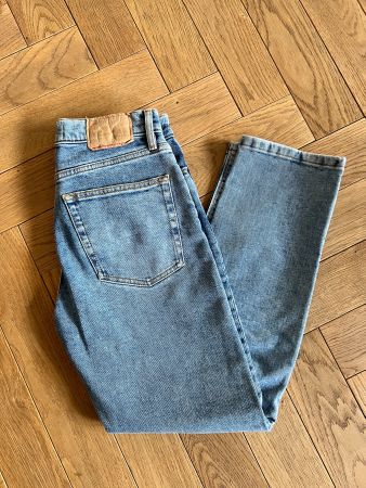 Neuwertige Jeans von JEANERICA, Gr. 27