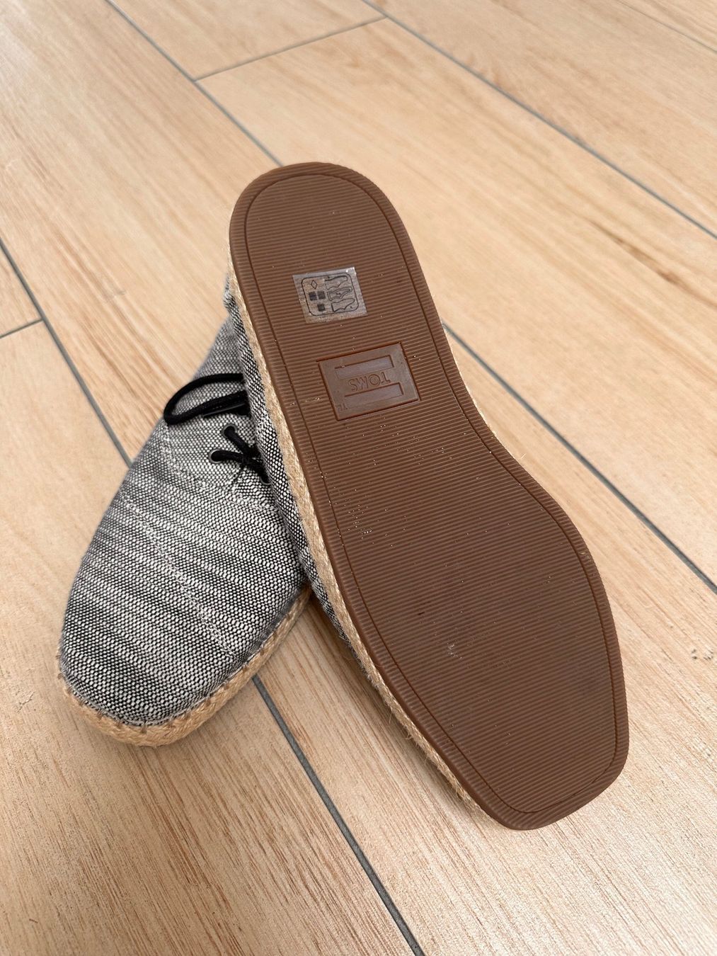 Toms Scarpe da uomo: Chaussures / Basket TOMS – Nuovo (secondo la descrizione) da La conversion venduto da Repio 1