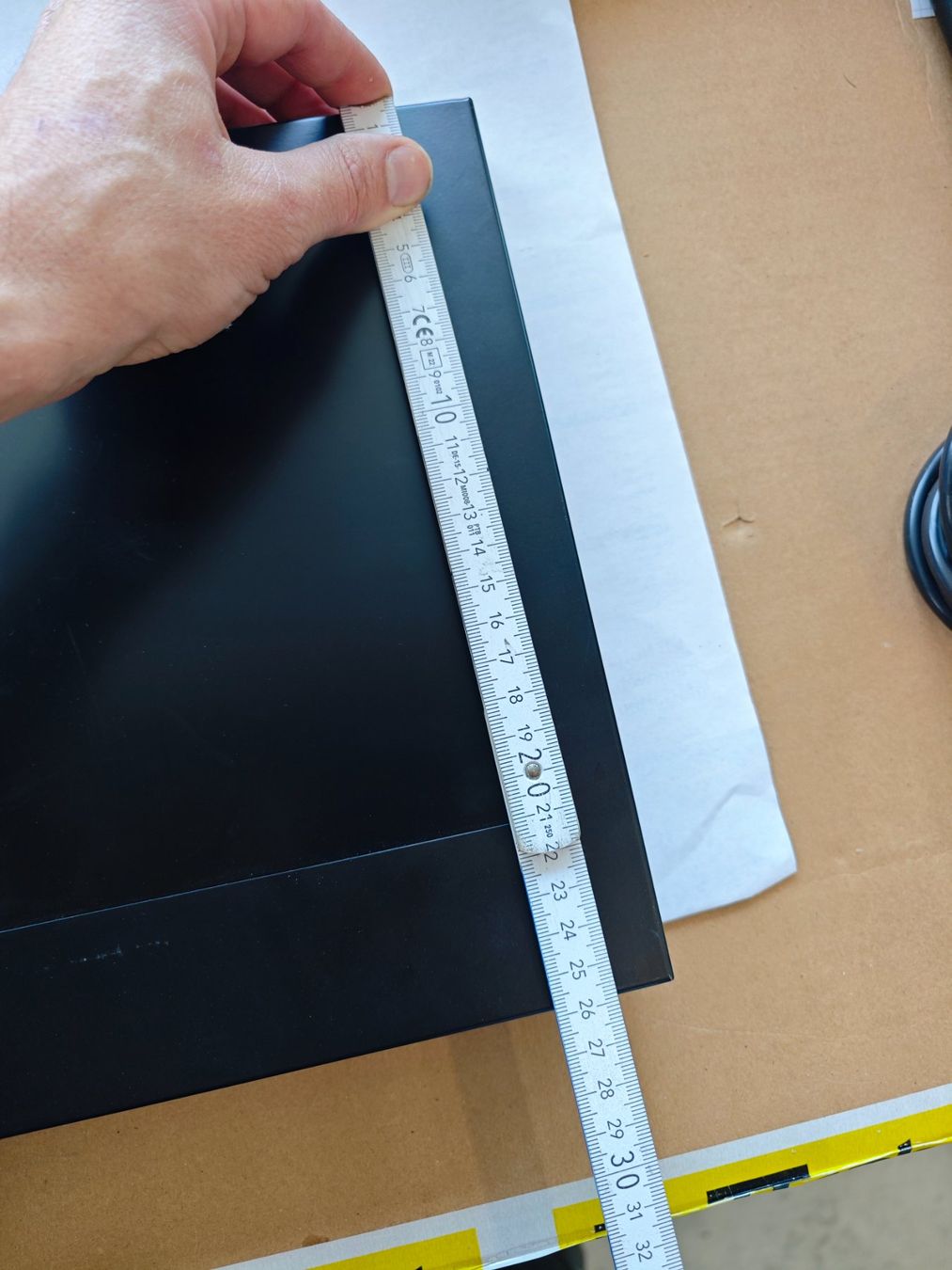 Monitor: Einbaubildschirm 15.4" HDMI 12VDC – Usato da Vorderthal venduto da eierchopf 4
