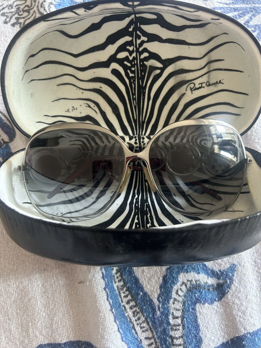 Roberto Cavalli Brillen & Gläser: Sonnenbrille Roberto Cavalli mit Etui Damen  – Gebraucht aus Basel von Friend68 4