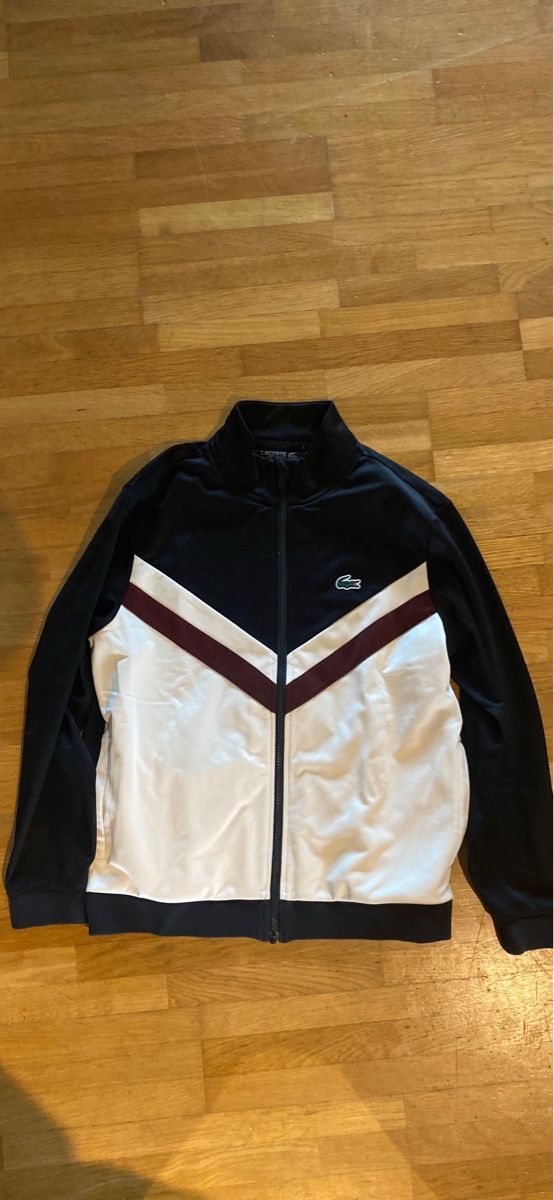 Lacoste Jacken & Mäntel: Lacost Jäckli – Gebraucht aus Pfäffikon ZH von Nicole_84