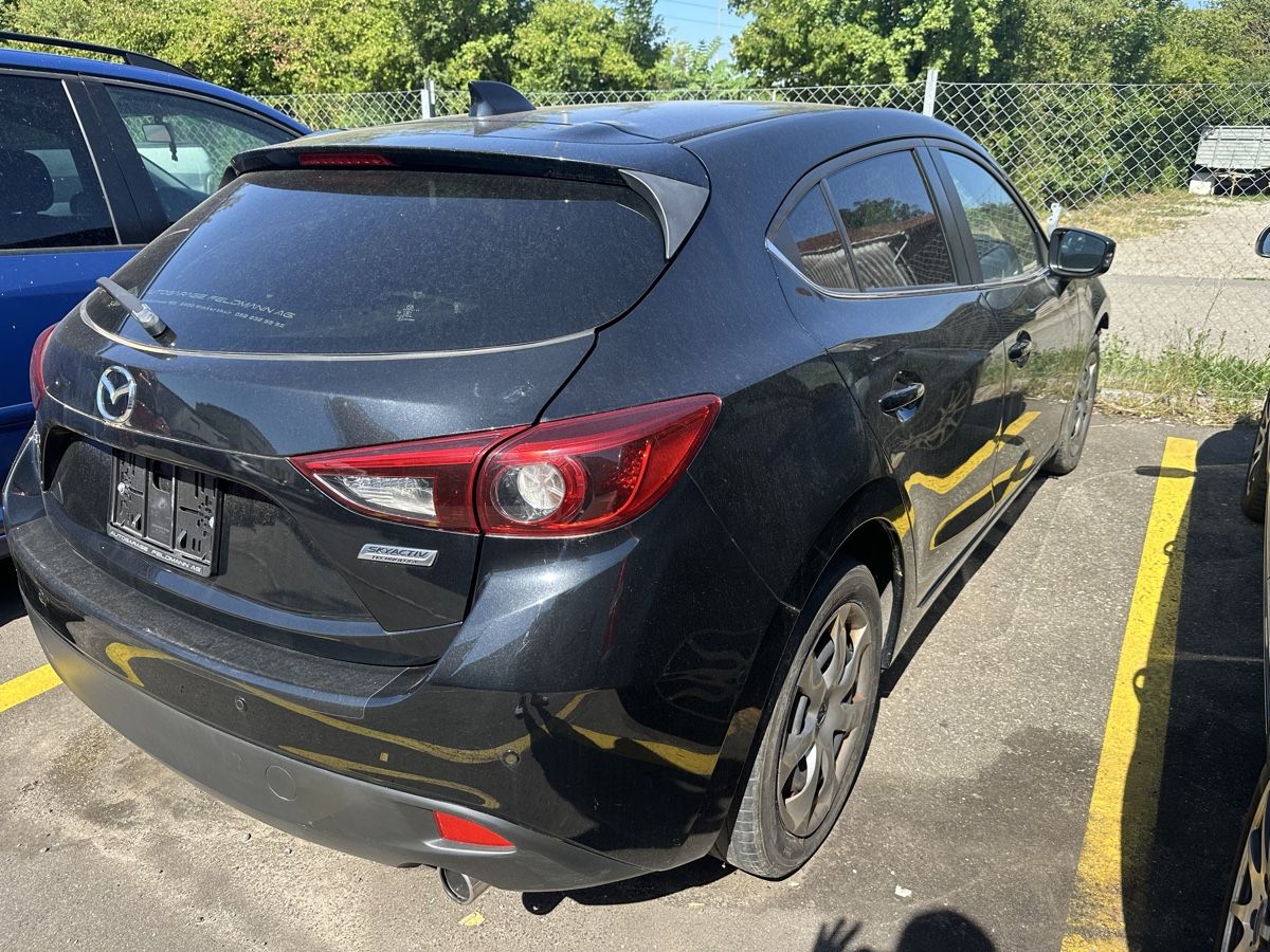 Mazda Autos: Mazda 3 Hatchback  black  – Defekt aus Weiach von Aleksandar.B 1