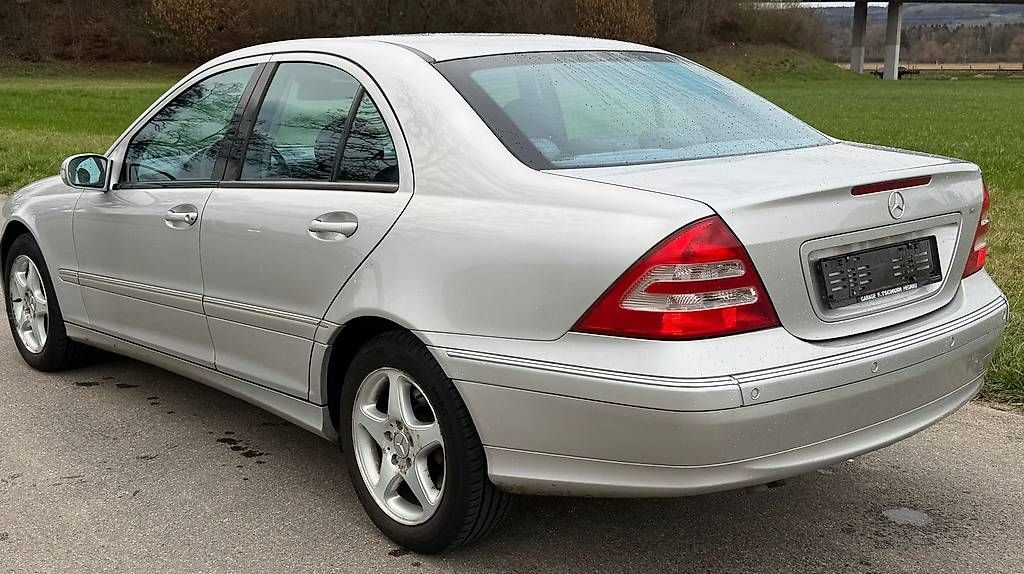 Automobili: Mercedes C240 4-Matic – Usato da Dübendorf venduto da LK08 1
