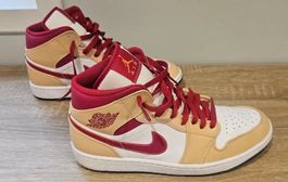 Baskets Jordan 1 Mid Bicolore Rouge Beige Taille 42,5 (9)