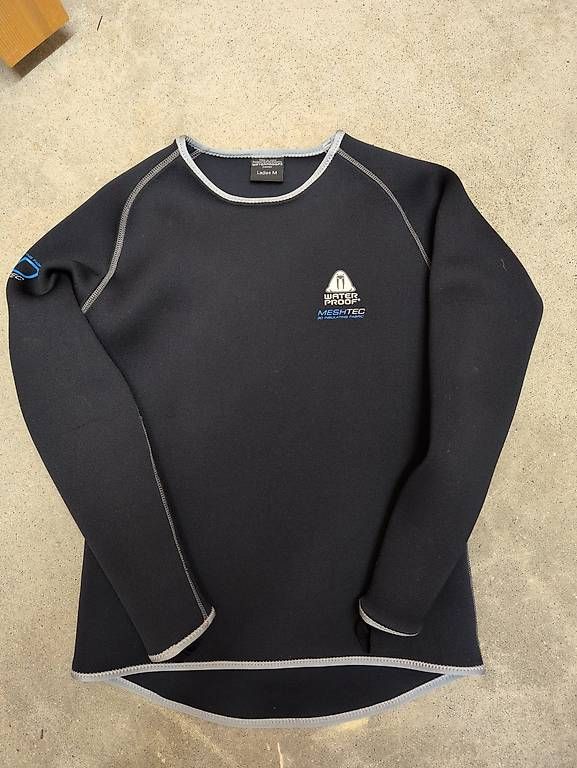 Tauchanzüge: Waterproof Neopren-Oberteil Ladies M – Gebraucht aus Zürich von Dory12