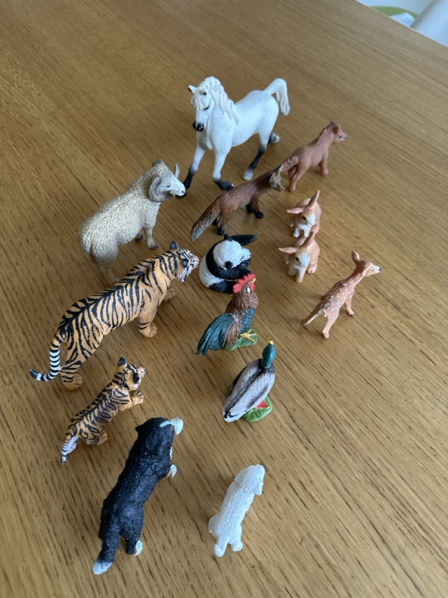 Schleich Giocattoli: 14 Schleich-Tiere – Usato da Zürich venduto da Bibiti 2