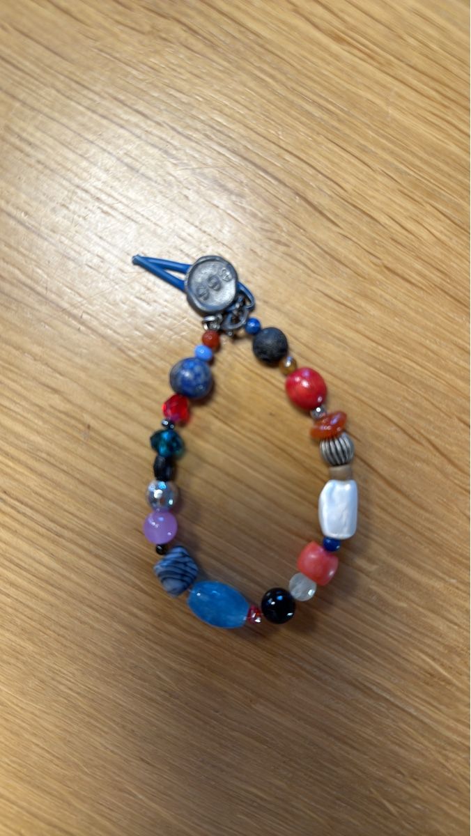 Bracciali & Braccialetti: Armband mit bunten Steinen & Perlen🌈 – Usato da Zürich venduto da lmeie619