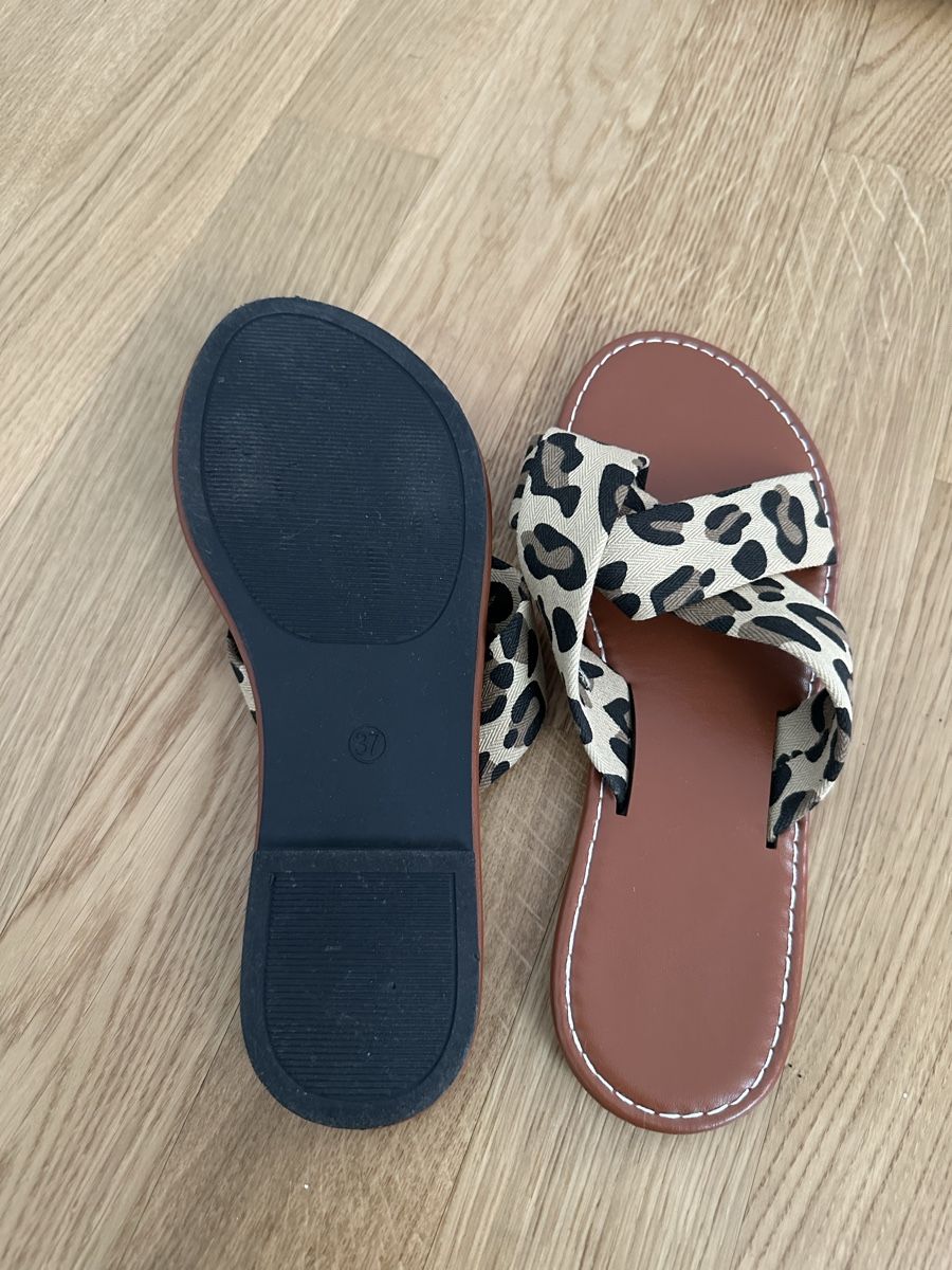 Damenschuhe: Sandale leoprint Gr. 37 – Neu (gemäss Beschreibung) aus Ermatingen von nic_x2tf 2