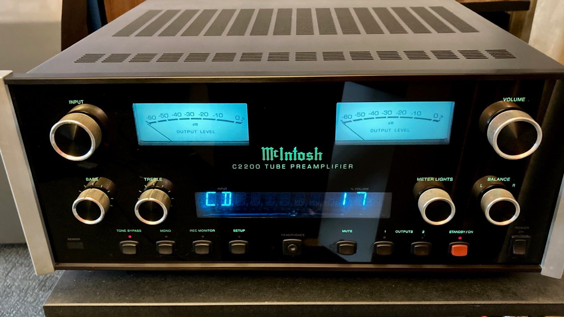McIntosh Amplificatori: Mc Intosh C2200 preamplifier – Usato da Genève venduto da putch01