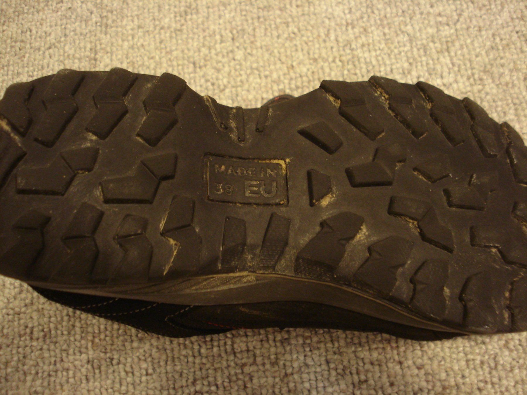 Chaussures filles: Trekkingschuh / Freizeitschuh Gr. 38 – D'occasion à Au SG par beanpasa 2