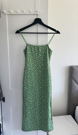 Green Zara summer dress with thin straps