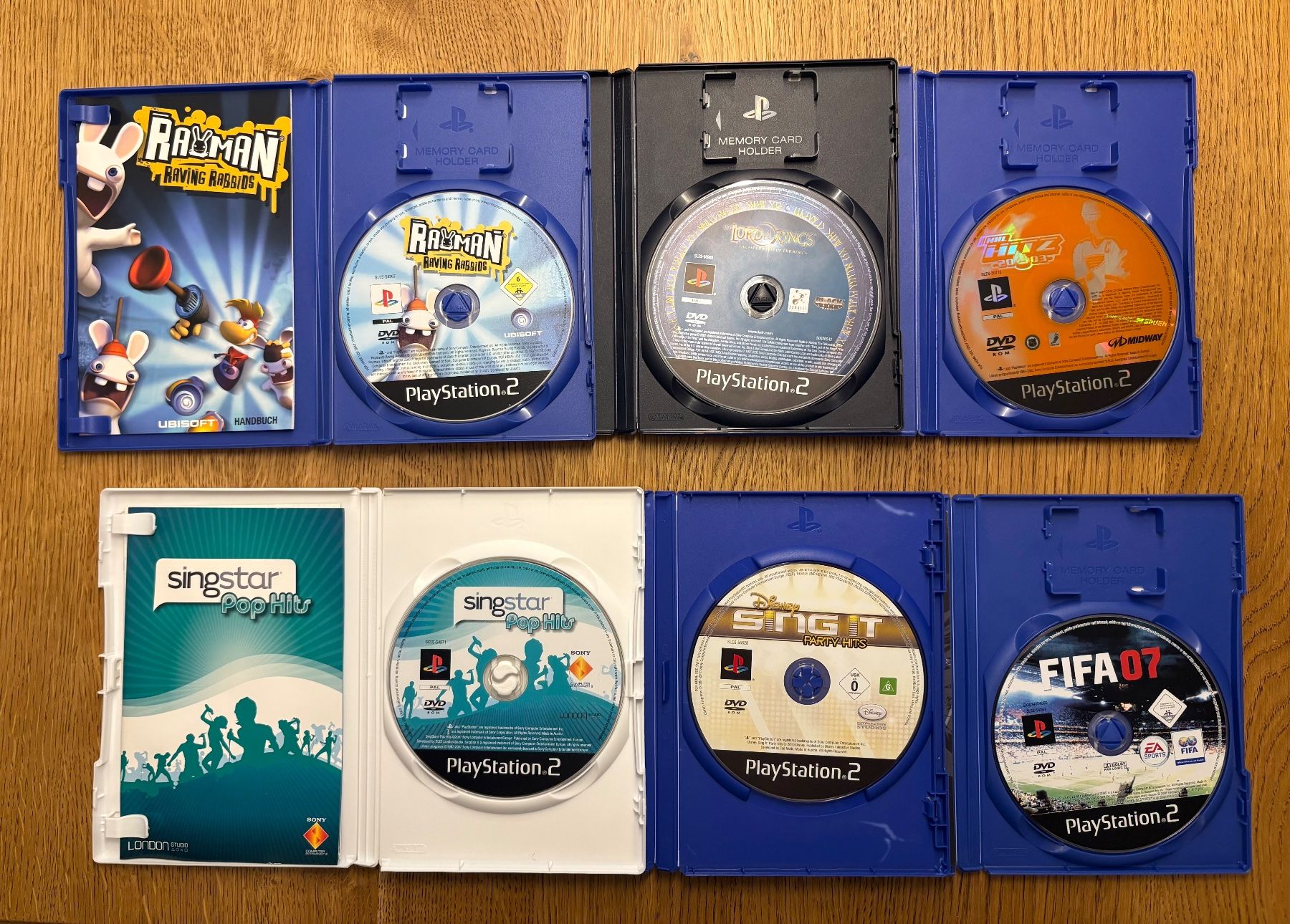 Sony Console: PlayStation 2 Set inkl. Controller, HDMI-Adapter & Spiele – Usato da Niederrohrdorf venduto da Olykesh 3