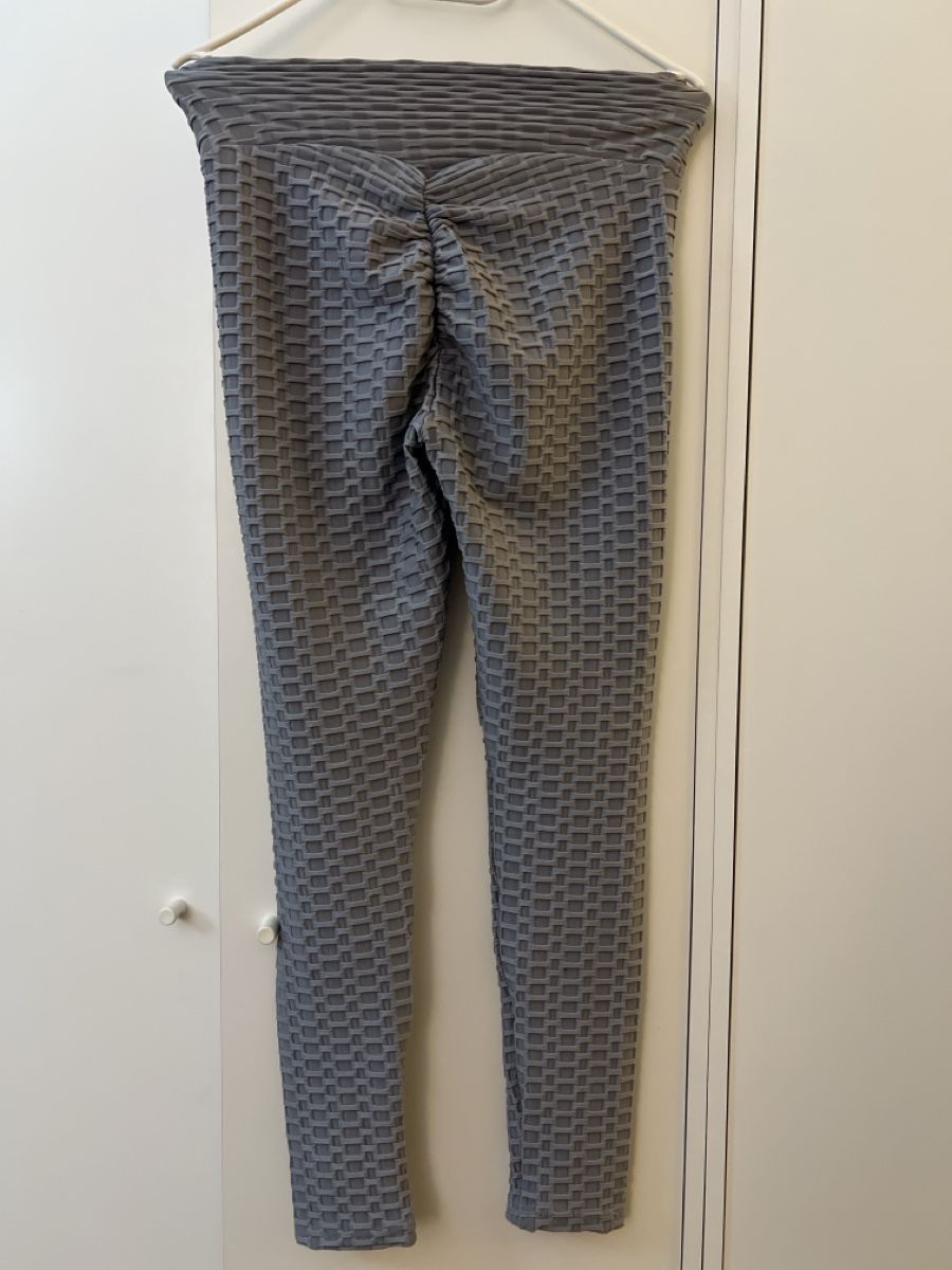 Leggings: 2 Leggings Push Up, taille S/M, blanc et gris – Usato da Renens VD venduto da sar_bwz5 2