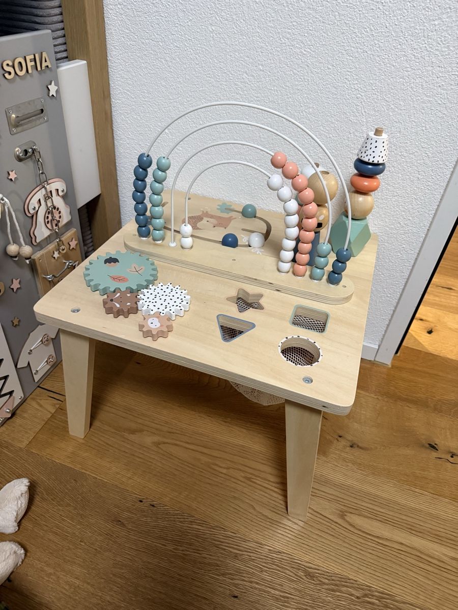 Spielzeuge: Kinder Activity-Spieltisch von Vertbaudet – Gebraucht aus Dottikon von 0Micia0 7
