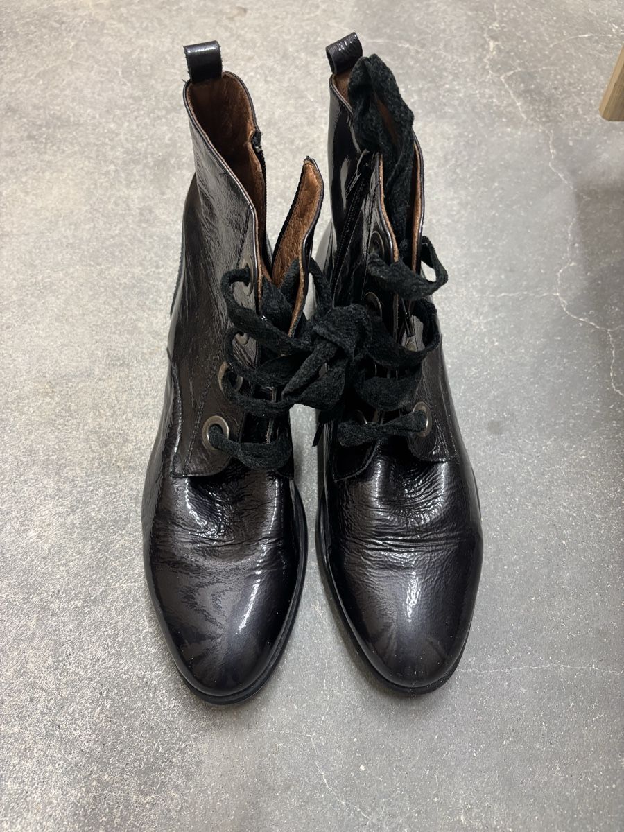 Scarpe da donna: Bottine cuir AHA – Usato da Ostermundigen venduto da Delphine74