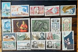 FRANCE timbres neufs ** ~1966